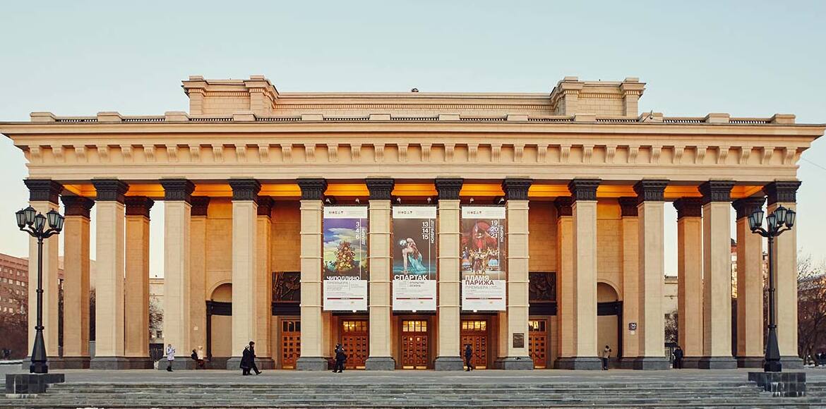 Театр оперы и балета продает билеты на гала-концерт по 50 тысяч рублей