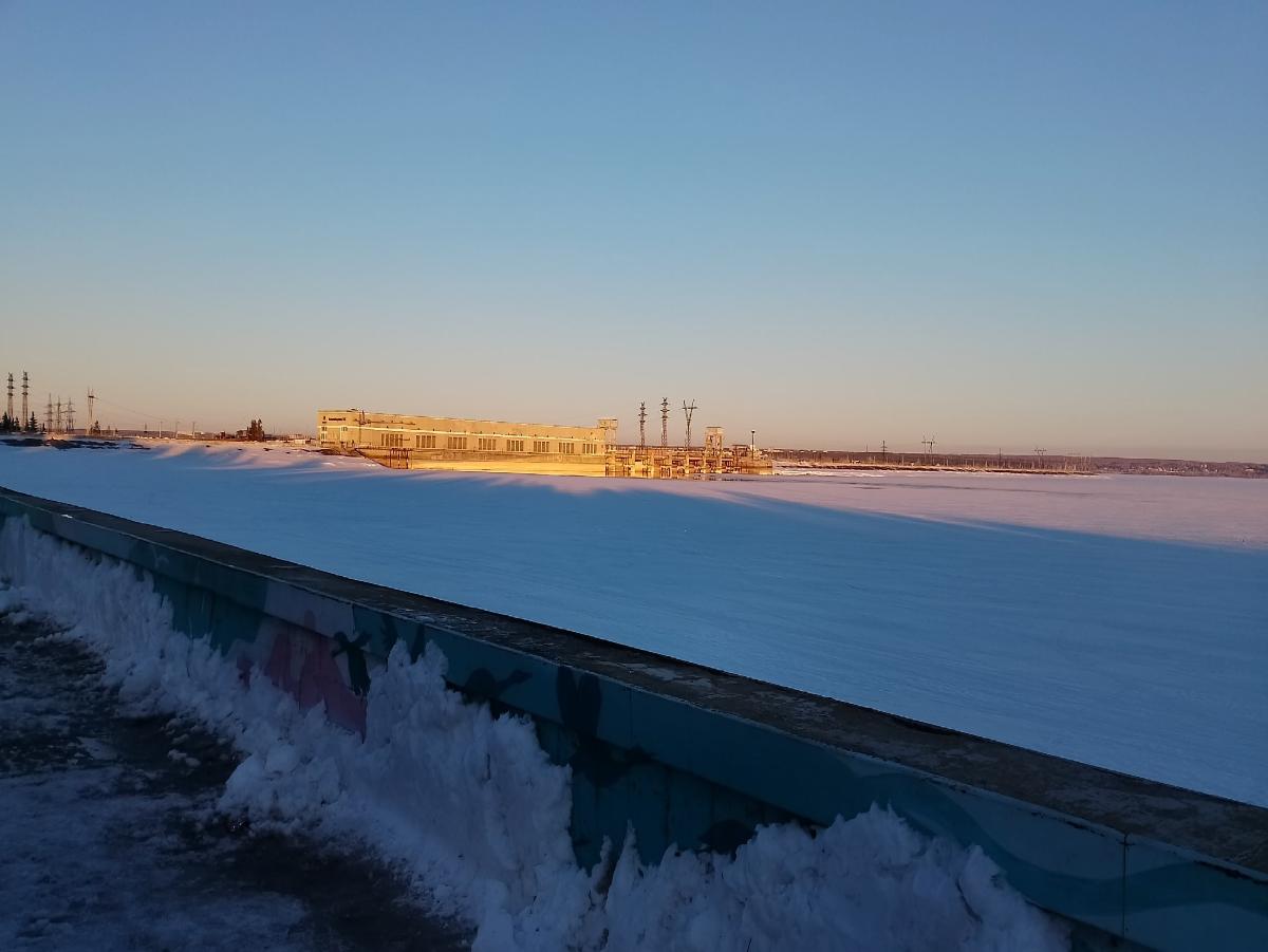 Промоины начали появляться на льду водоемов Новосибирской области