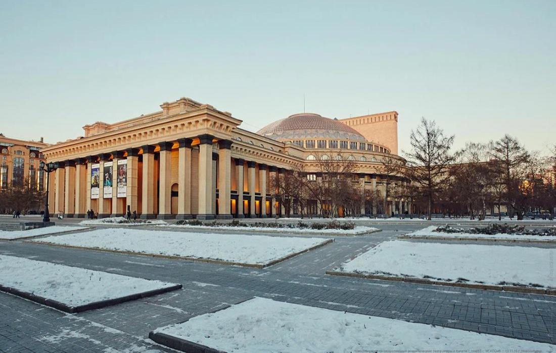 Новосибирский театр проигнорировал призыв отменить спектакли после трагедии