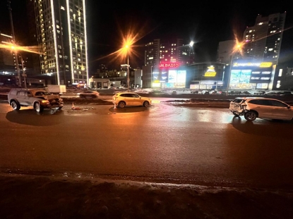 В Новосибирске в ДТП с тремя иномарками пострадали четыре человека