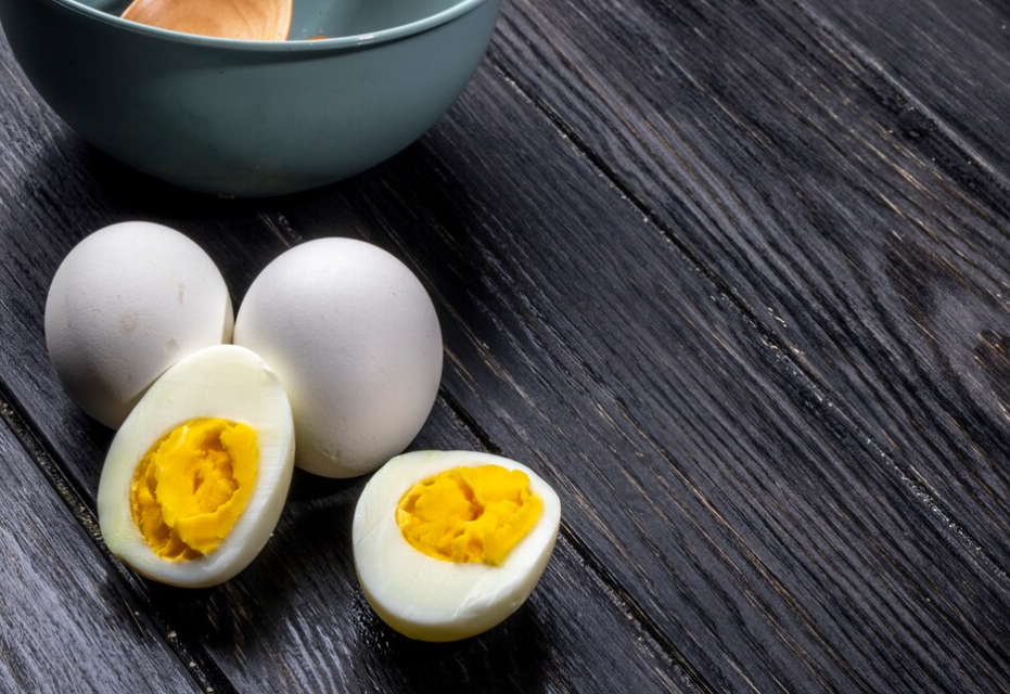 Не потрескаются и легко почистятся: варим яйца правильно