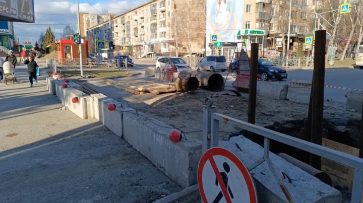 Мэр Бердска обвинил жителей в затягивании ремонта канализационного коллектора