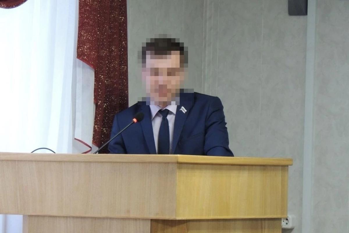 Помощника депутата осудили за совращение мальчиков-подростков