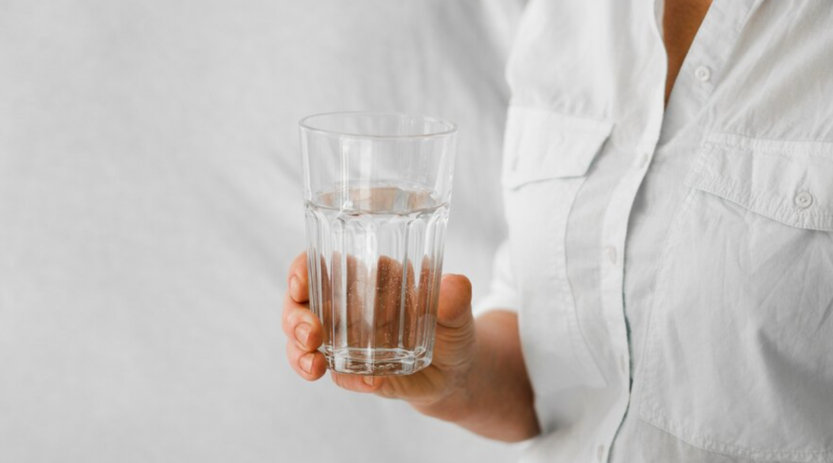 Вода с «секретным ингредиентом»: пейте, и ваш организм очистится и обновится
