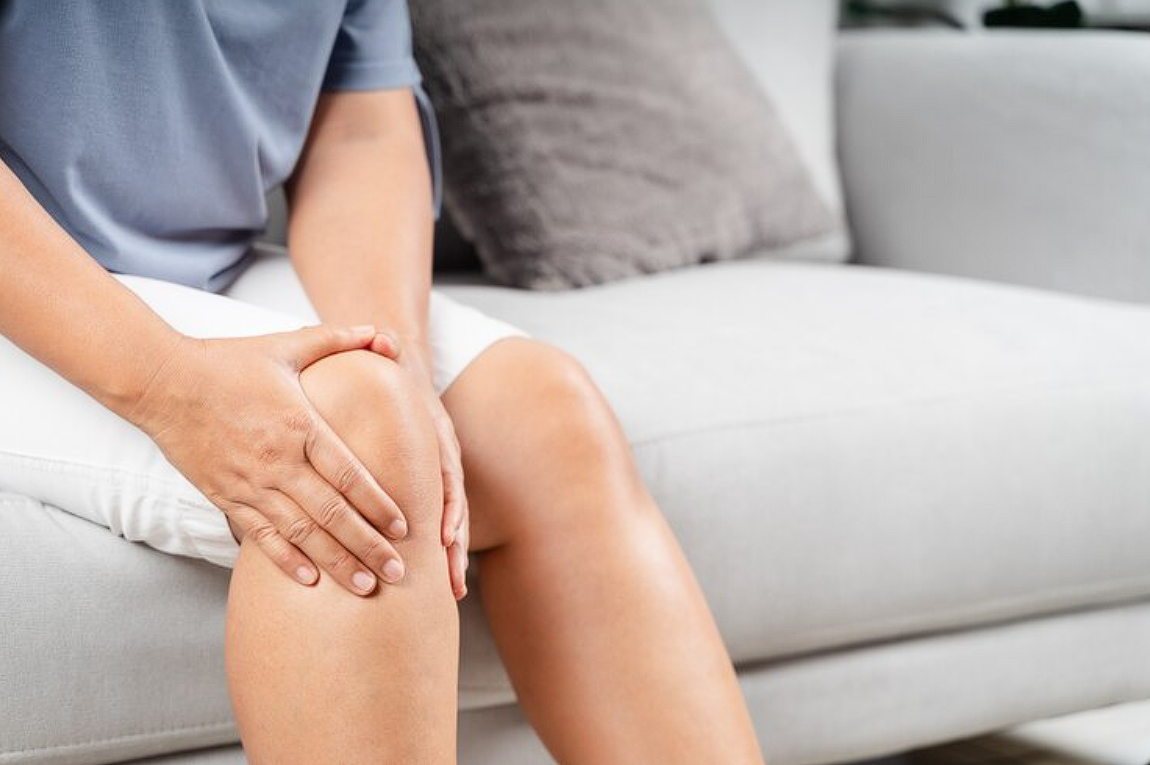 Частый вопрос тех, кому за 50: почему болят колени?