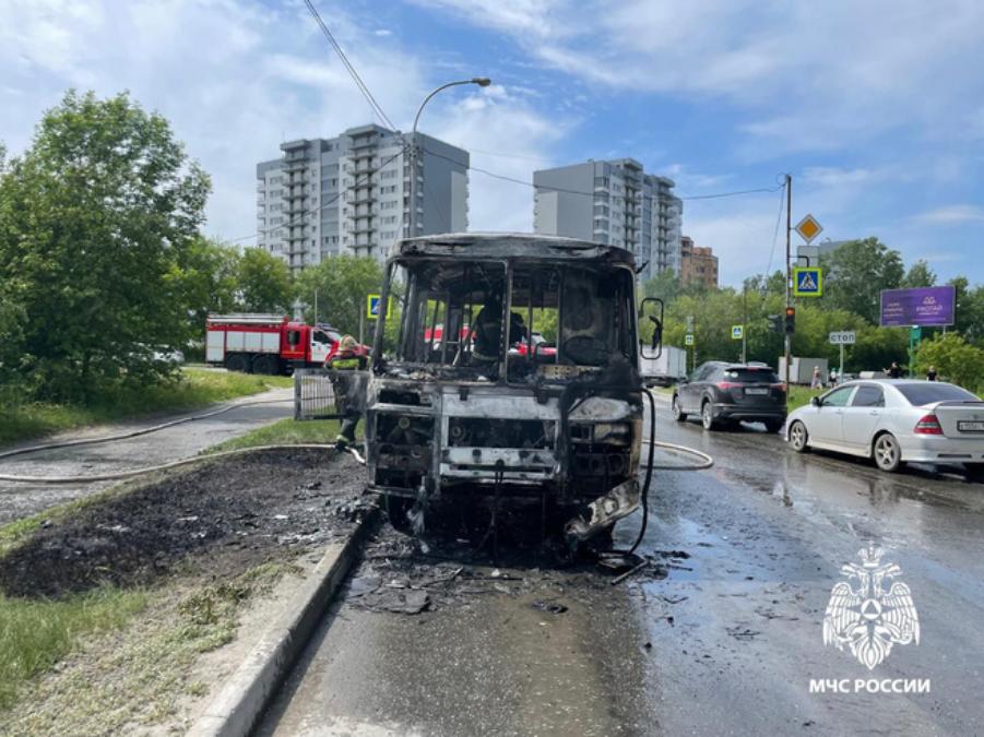 Сгоревший дачный автобус обрушил на перевозчика лавину проверок и штрафов