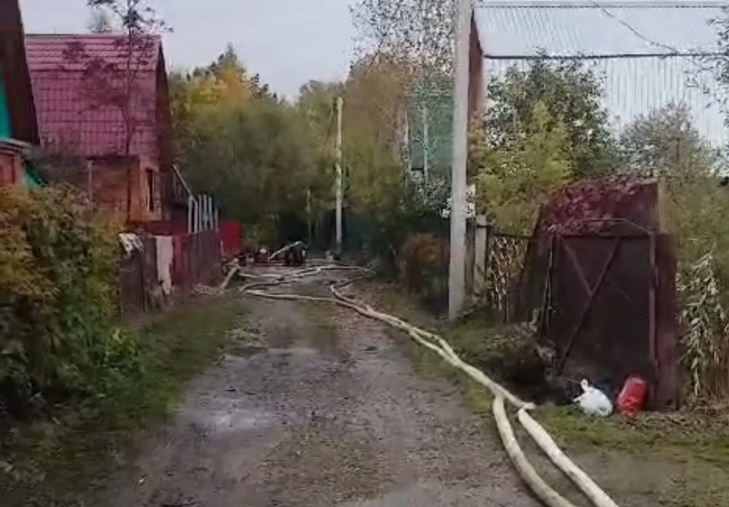 На участки в Первомайском районе «обрушились» десять тысяч кубометров воды