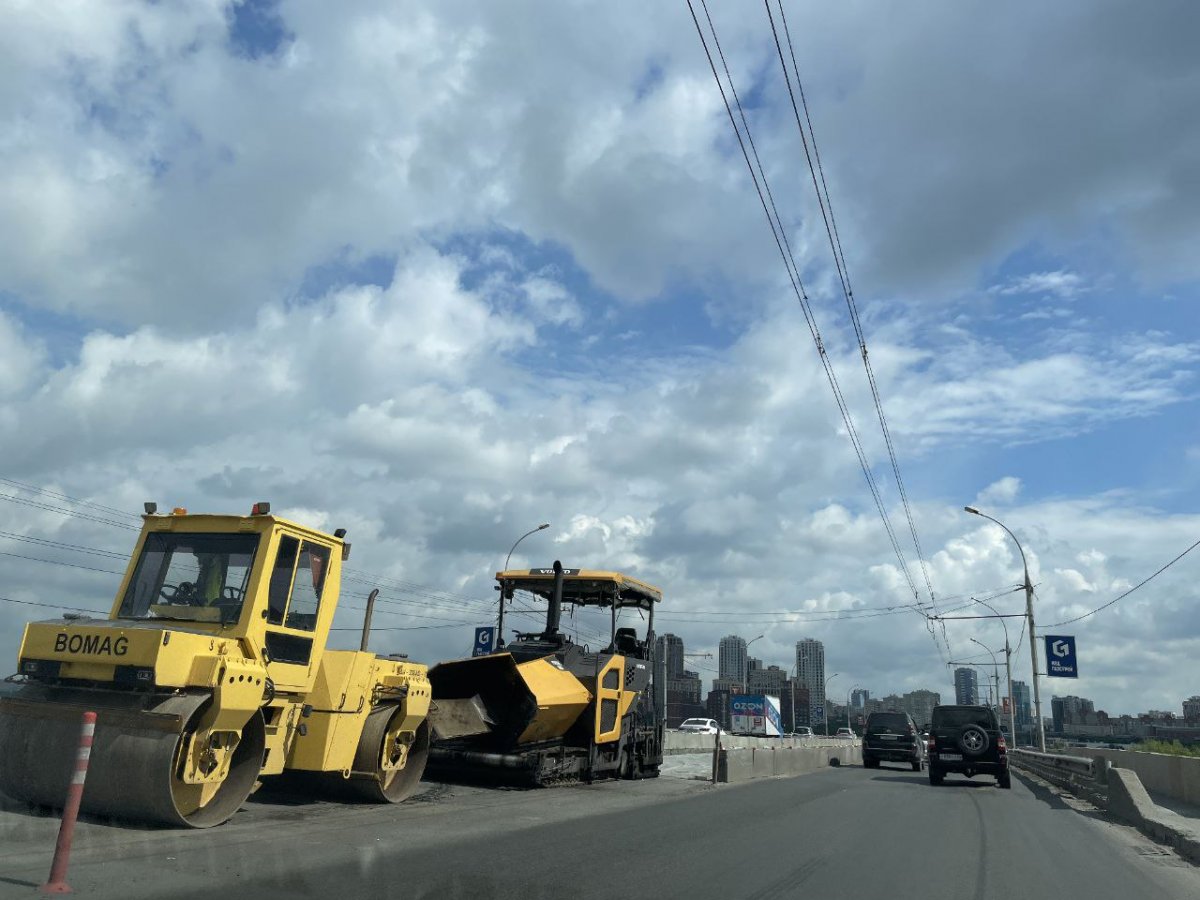 На Димитровском мосту ограничат движение транспорта