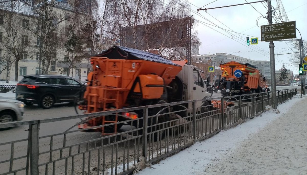 Мэрия Новосибирска: снегоуборочные службы готовы к зиме