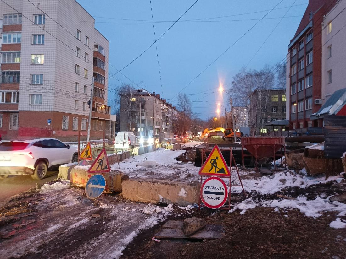 «Без отключений не обойтись»: в МинЖКХ объяснили «плановые» перебои с теплом