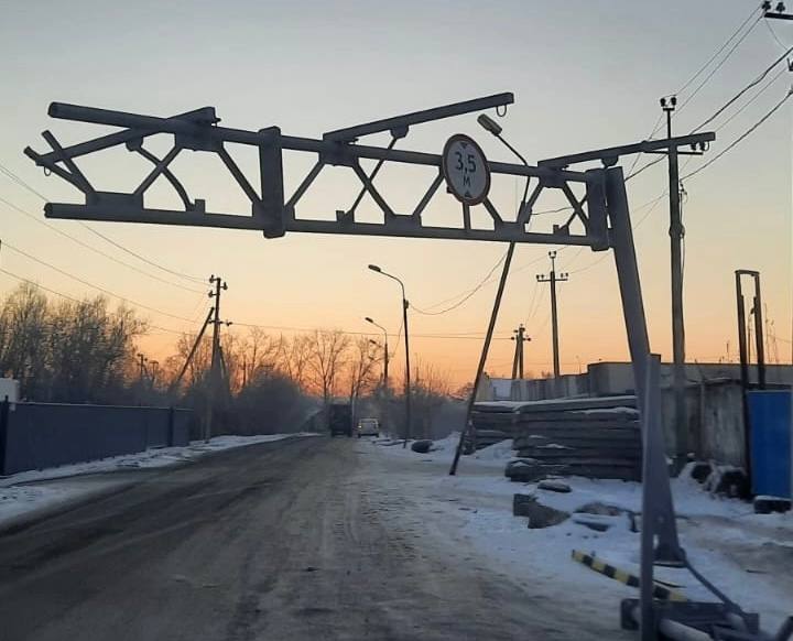 Стало известно, когда на Малыгина установят очередной ограничитель для фур 